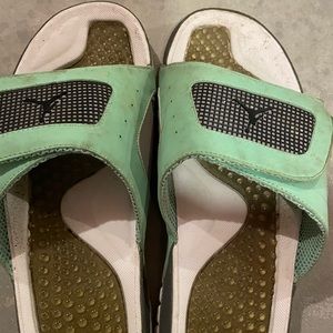 Air Jordan Slides ( Very used/No box)